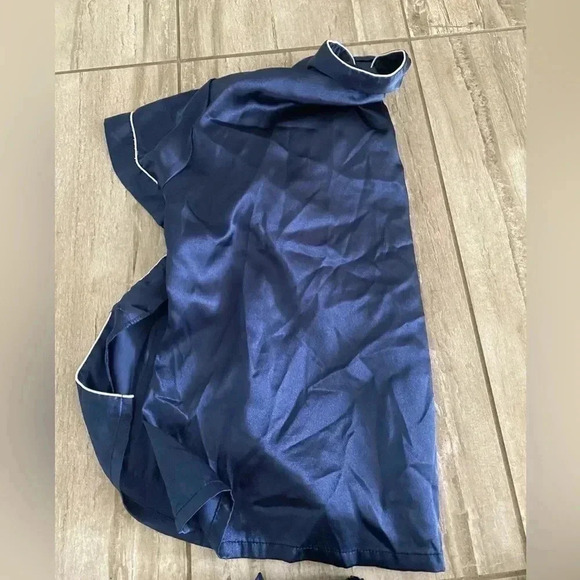 Womens pyjama  set size medium - Picture 5 of 7